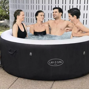 wellness achtertuin lounge bubbelbad oplaasbaar